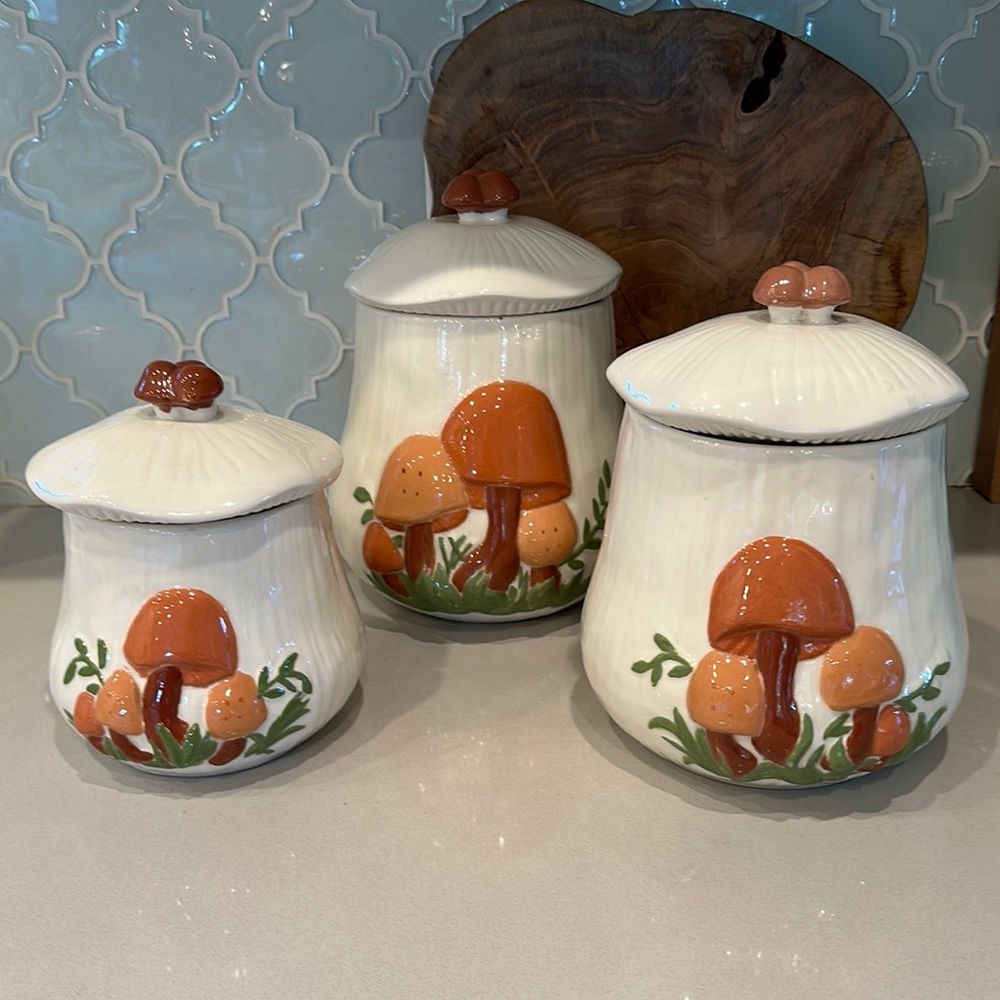 Mushroom small canister cookie jar vintage Arnel’s decor kitchen cottagecore - Picture 14 of 14
